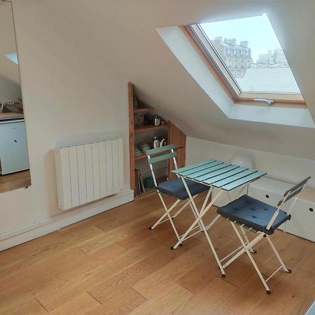 Studio Sous Les Toits Et Mezzanine - Vincennes Luaran gambar