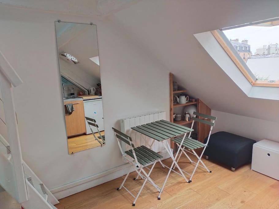 Studio Sous Les Toits Et Mezzanine - Vincennes Luaran gambar