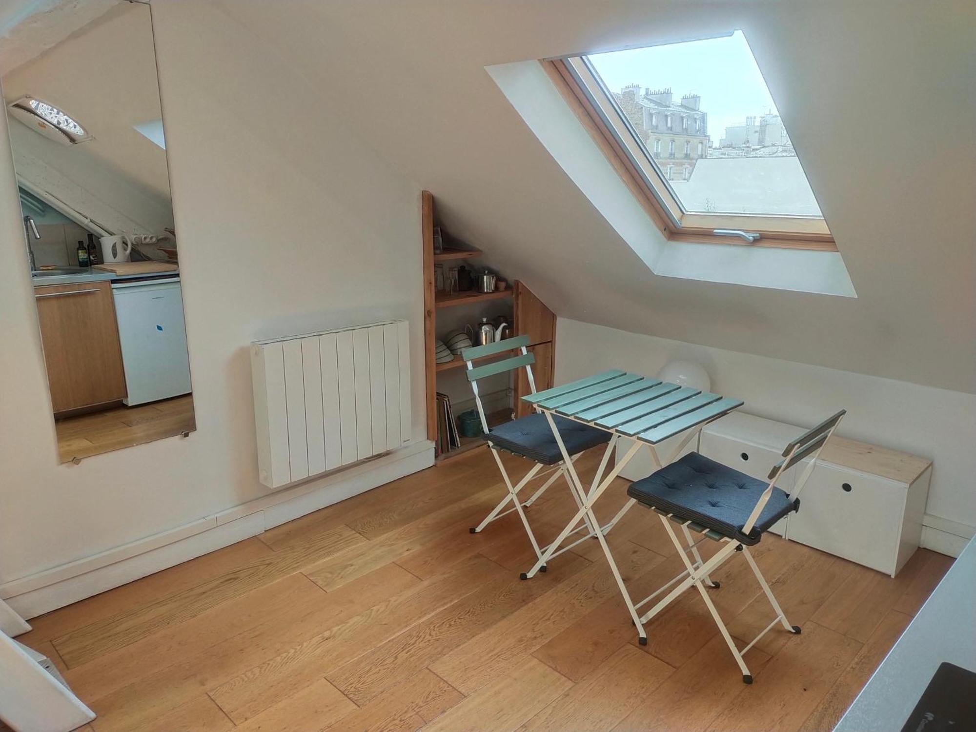 Studio Sous Les Toits Et Mezzanine - Vincennes Luaran gambar